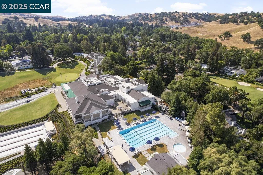 1826 Alameda Diablo, Diablo, California 94528 home-pic-56