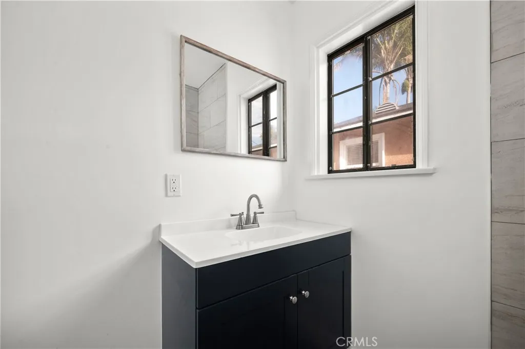 3454 Hunter Street, Los Angeles, California 90023 home-pic-13