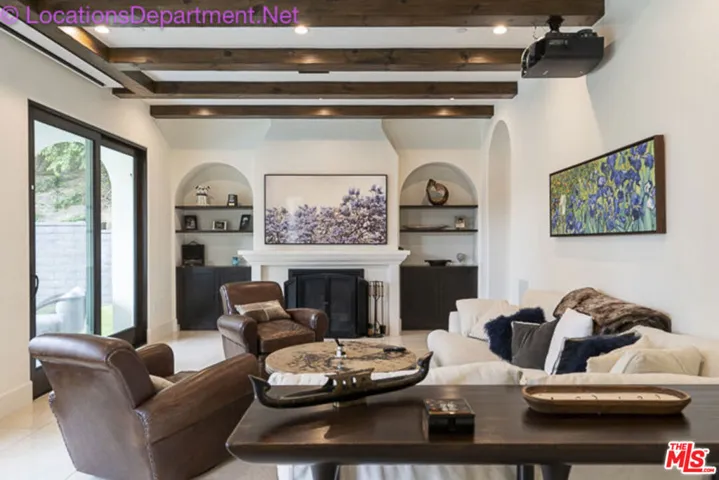 Living room off of kitchen w/