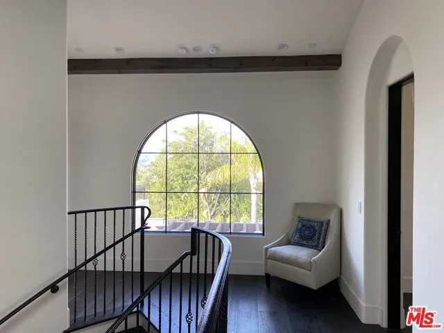Upper level landing