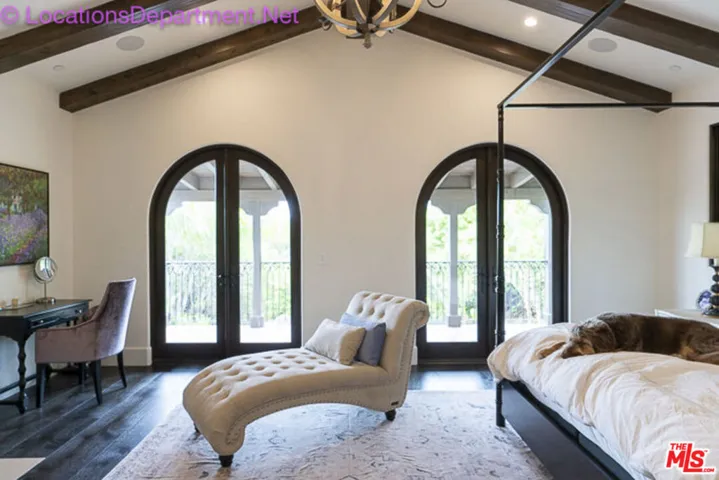 Primary bedroom w/ mountain an
