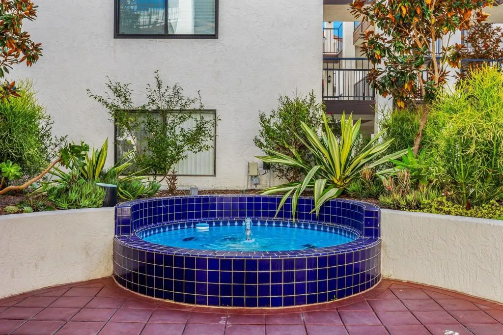 3525 Lebon Drive 104, San Diego, California 92122 home-pic-24