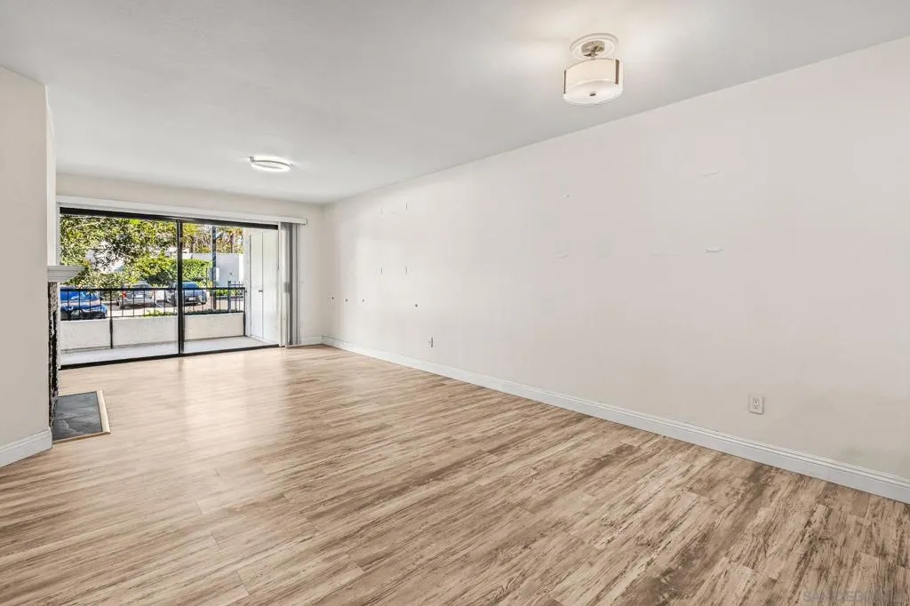 3525 Lebon Drive 104, San Diego, California 92122 home-pic-4