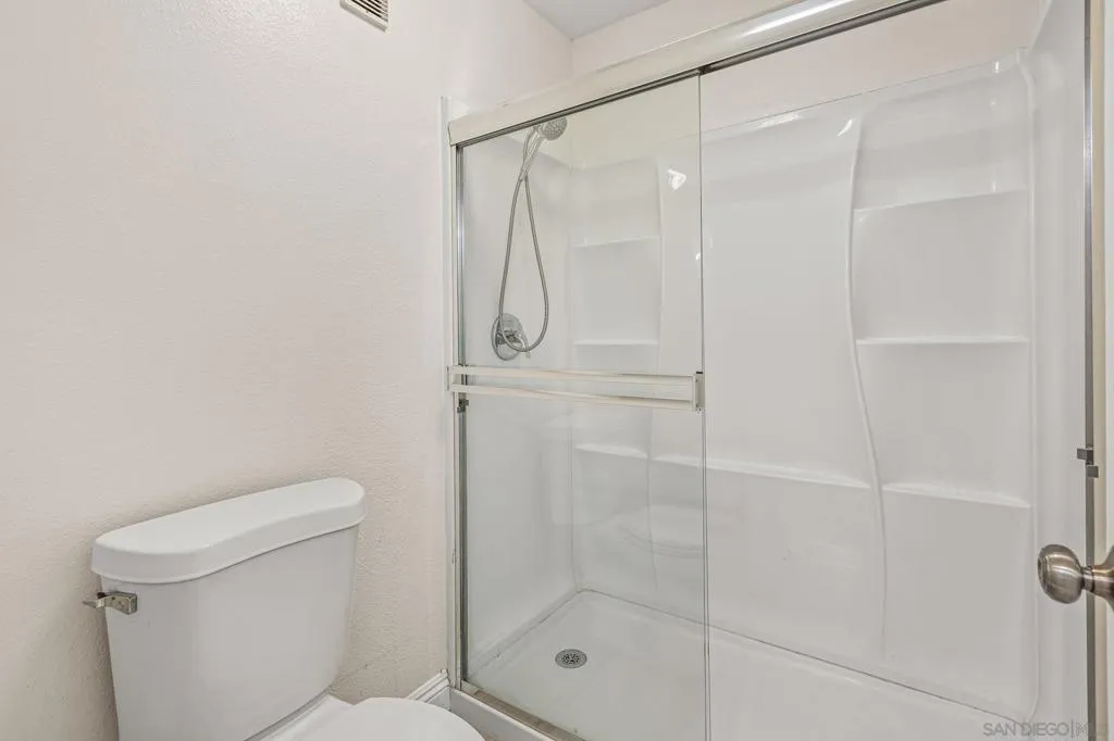 3525 Lebon Drive 104, San Diego, California 92122 home-pic-18