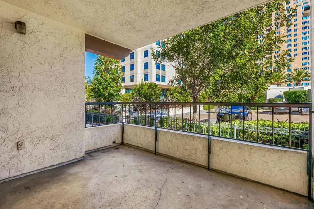 3525 Lebon Drive 104, San Diego, California 92122 home-pic-23