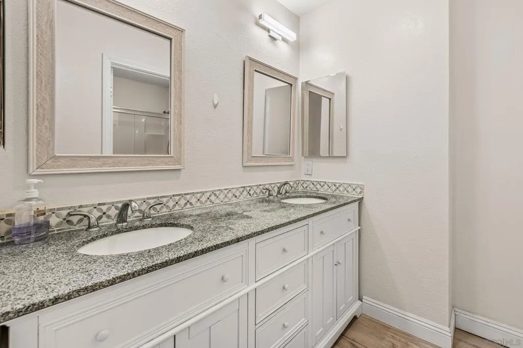 3525 Lebon Drive 104, San Diego, California 92122 home-pic-17