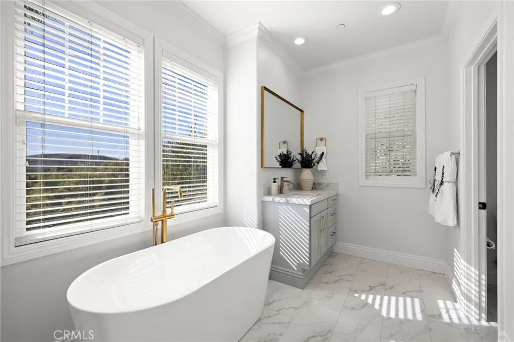 10 Calle Verdadero, San Clemente, California 92673 home-pic-27