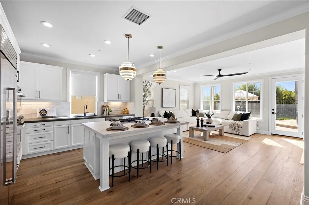 10 Calle Verdadero, San Clemente, California 92673 home-pic-2