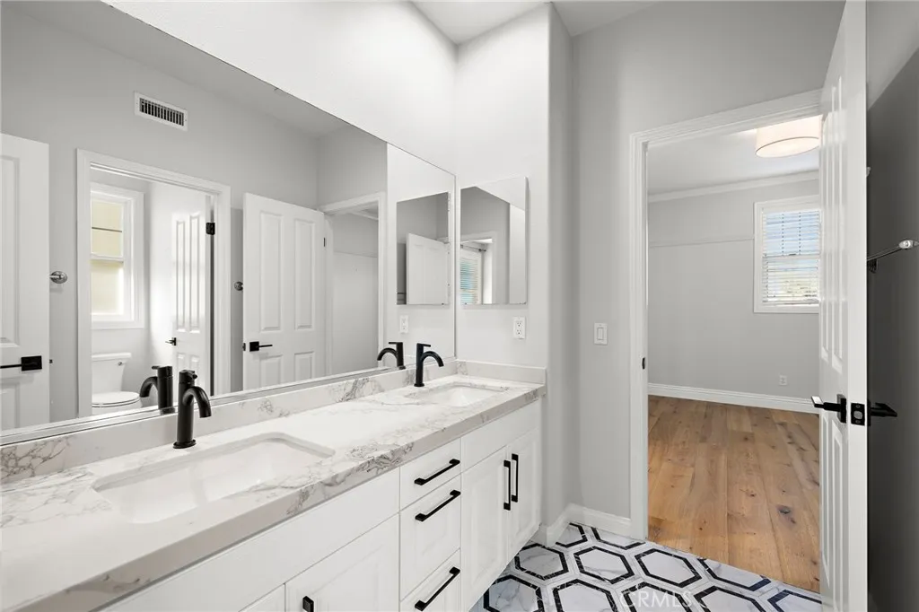 10 Calle Verdadero, San Clemente, California 92673 home-pic-35