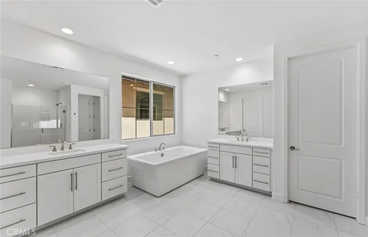 11826 Canoga Avenue, Chatsworth, California 91311