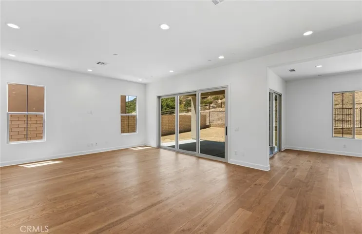 11826 Canoga Avenue, Chatsworth, California 91311