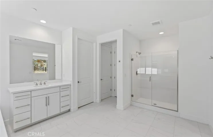 11826 Canoga Avenue, Chatsworth, California 91311