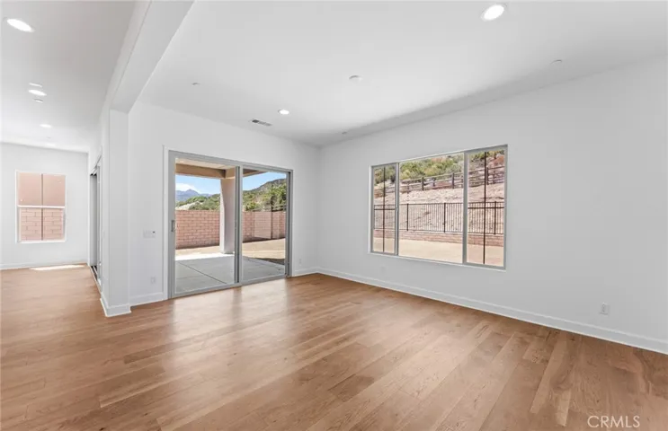 11826 Canoga Avenue, Chatsworth, California 91311