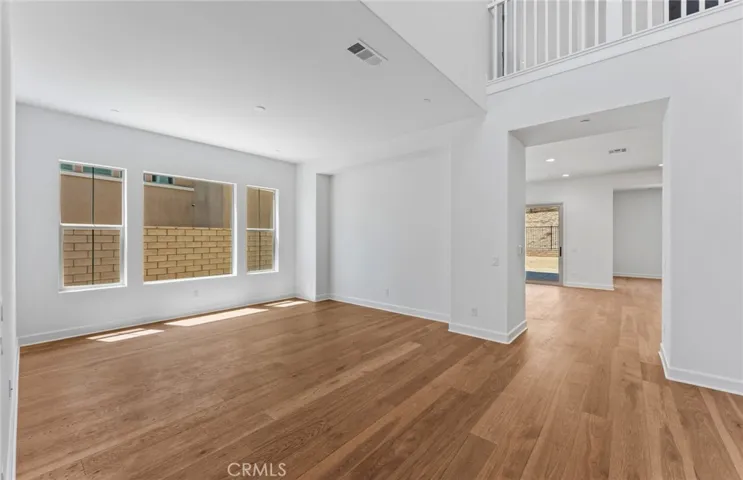 11826 Canoga Avenue, Chatsworth, California 91311
