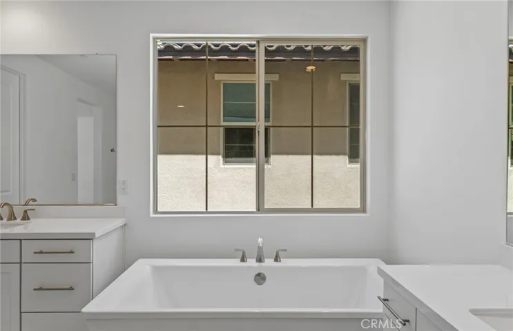 11826 Canoga Avenue, Chatsworth, California 91311