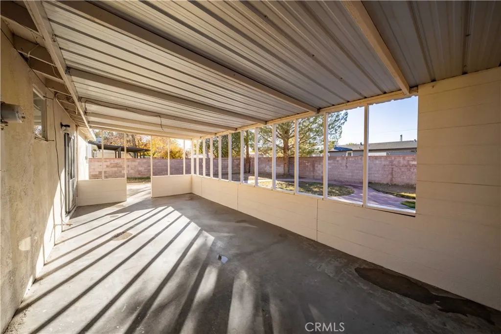 44727 Andale, Lancaster, California 93535 home-pic-12
