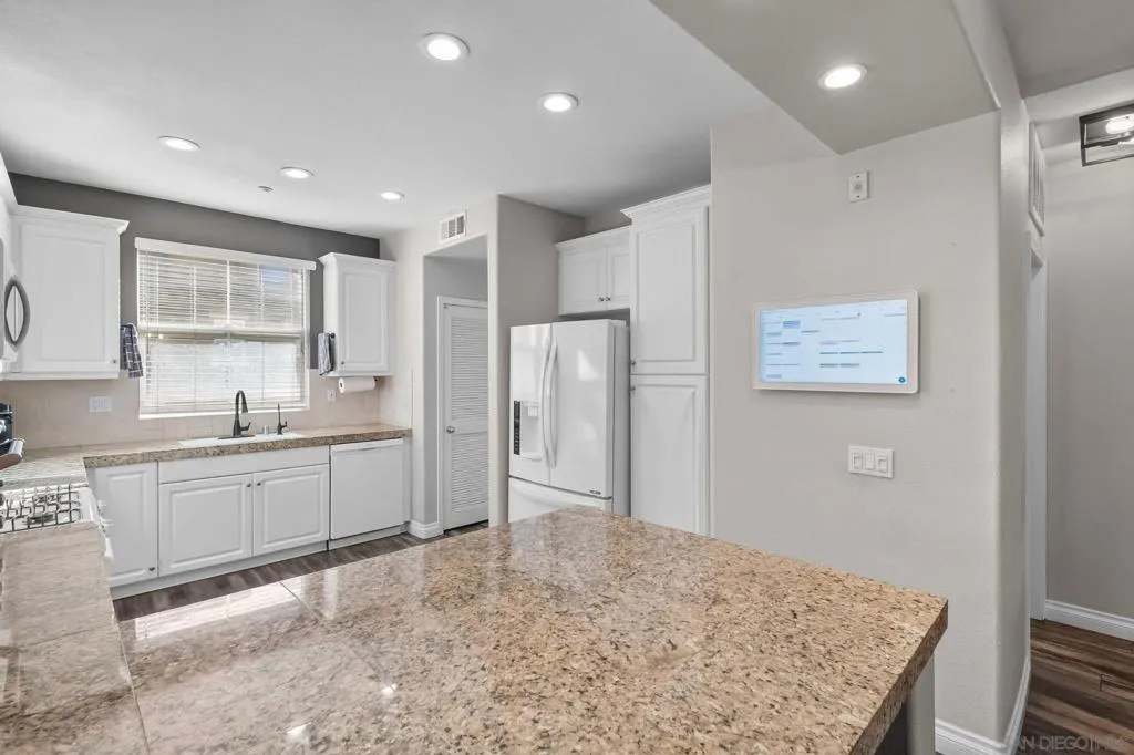 10240 Daybreak Ln 2, Santee, California 92071 home-pic-12