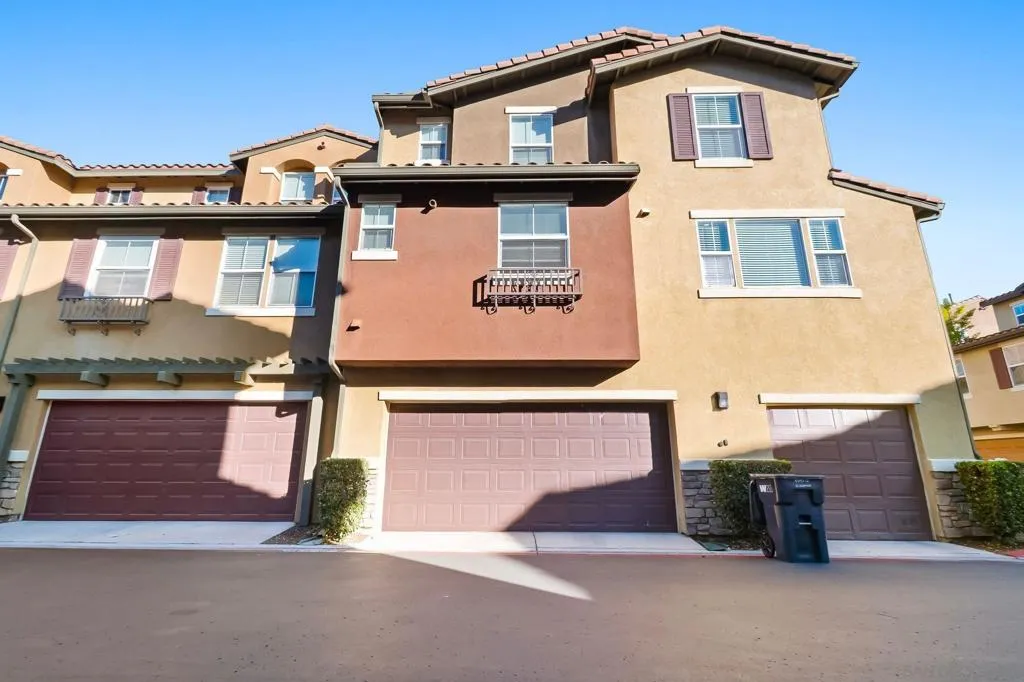 10240 Daybreak Ln 2, Santee, California 92071 home-pic-0