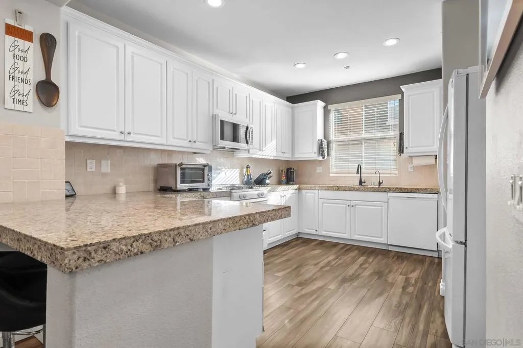 10240 Daybreak Ln 2, Santee, California 92071 home-pic-13