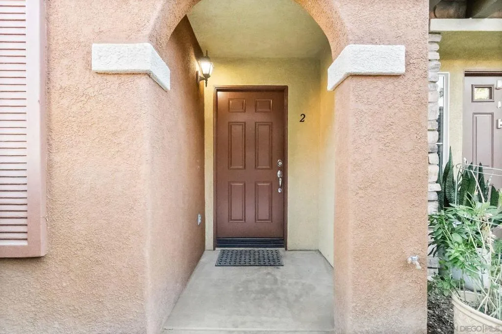 10240 Daybreak Ln 2, Santee, California 92071 home-pic-2