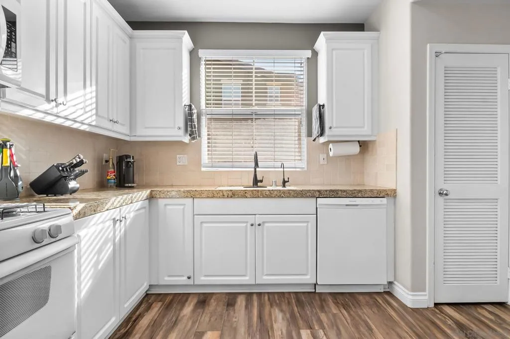 10240 Daybreak Ln 2, Santee, California 92071 home-pic-11