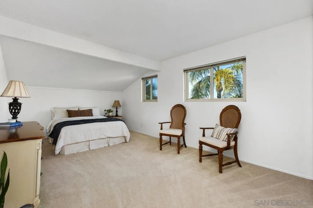 2006 Catalina Ave, Vista, California 92084 home-pic-24