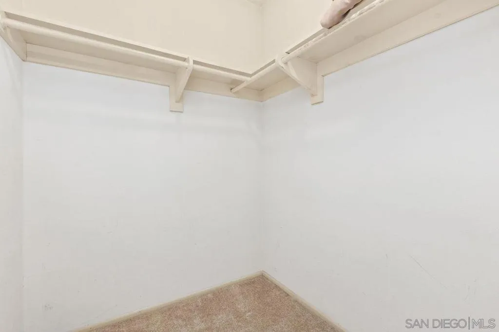2006 Catalina Ave, Vista, California 92084 home-pic-22