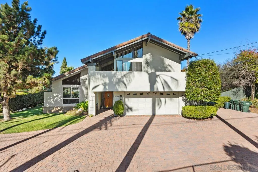 2006 Catalina Ave, Vista, California 92084 home-pic-0