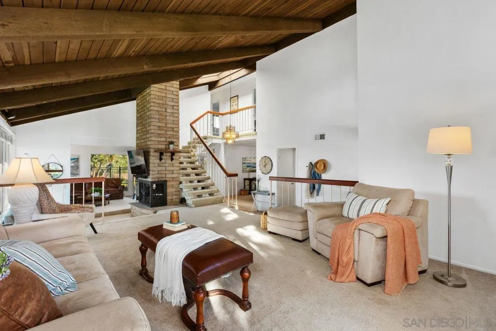 2006 Catalina Ave, Vista, California 92084 home-pic-7