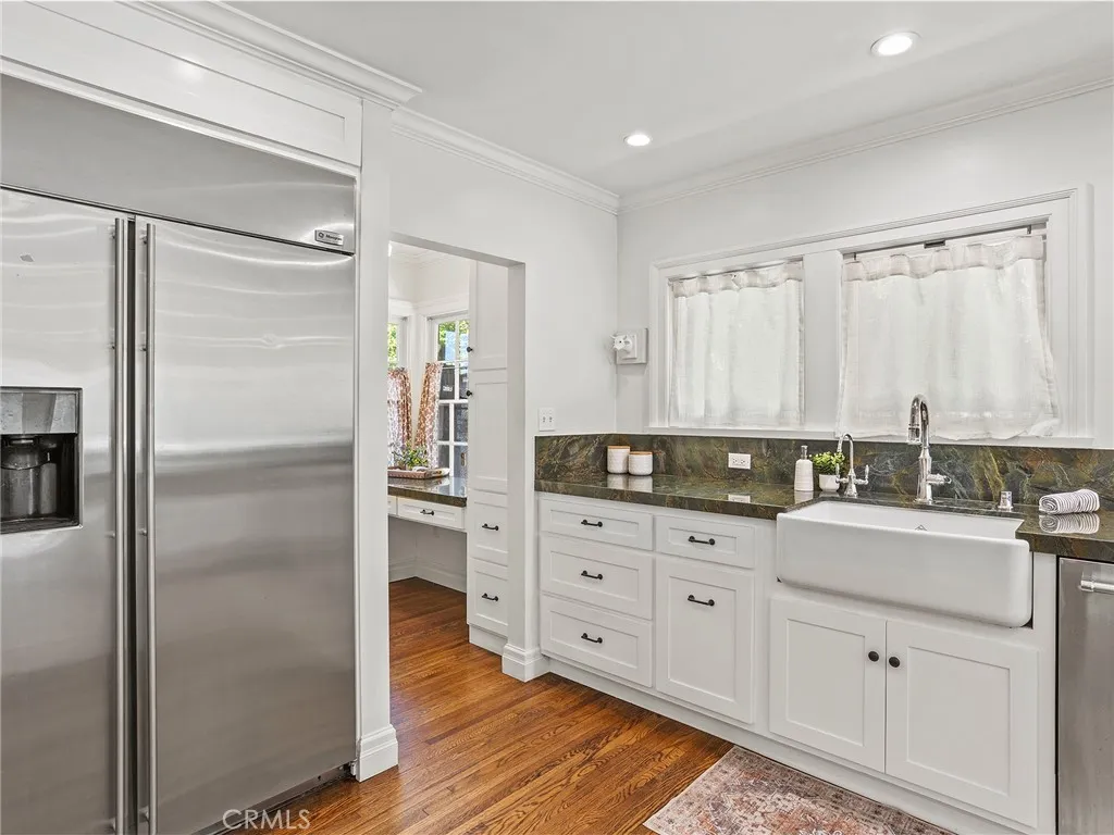 10404 Margate Street, North Hollywood, California 91601 home-pic-12