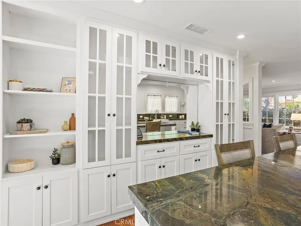 10404 Margate Street, North Hollywood, California 91601 home-pic-24