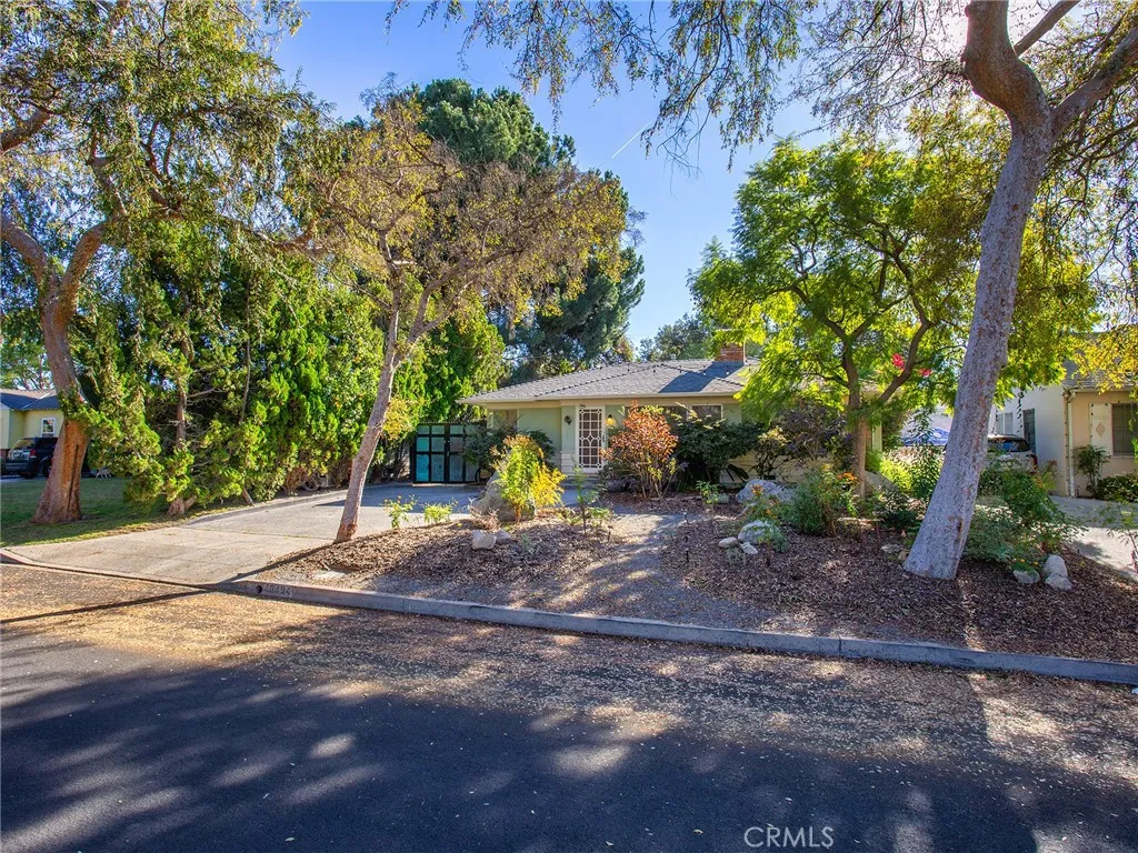 10404 Margate Street, North Hollywood, California 91601 home-pic-1