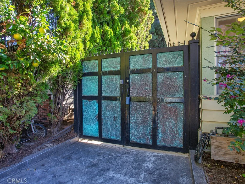 10404 Margate Street, North Hollywood, California 91601 home-pic-6