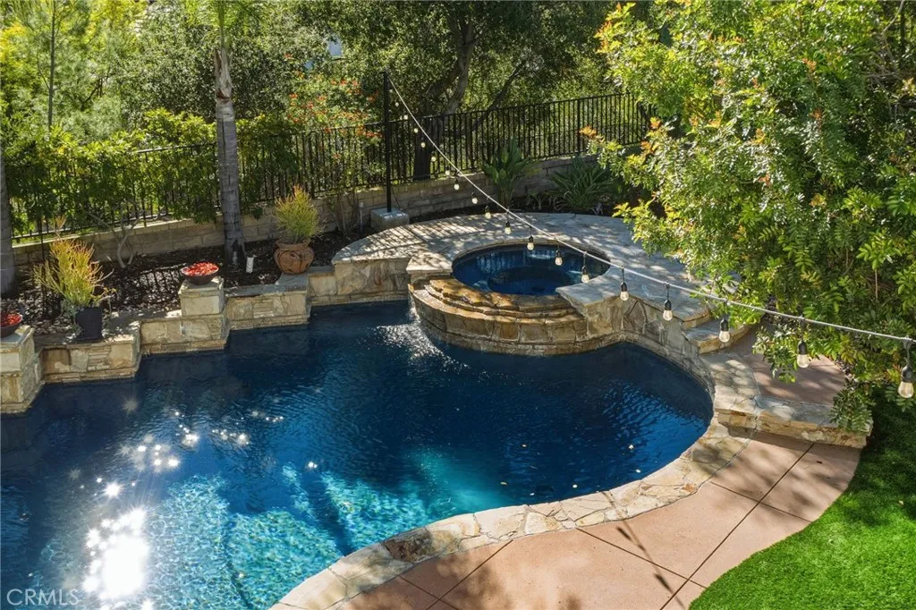 6268 Normandy, Oak Park, California 91377 home-pic-50