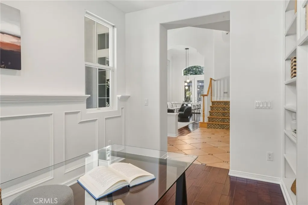 6268 Normandy, Oak Park, California 91377 home-pic-16