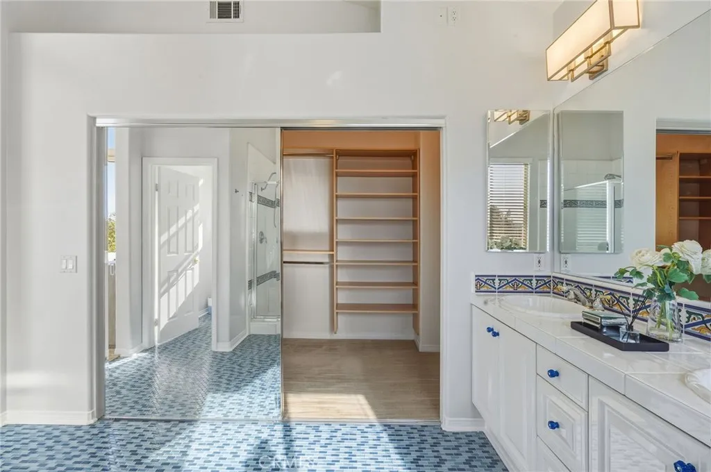 6268 Normandy, Oak Park, California 91377 home-pic-52