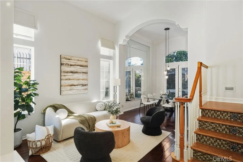 6268 Normandy, Oak Park, California 91377 home-pic-9