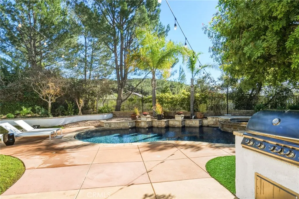 6268 Normandy, Oak Park, California 91377 home-pic-30