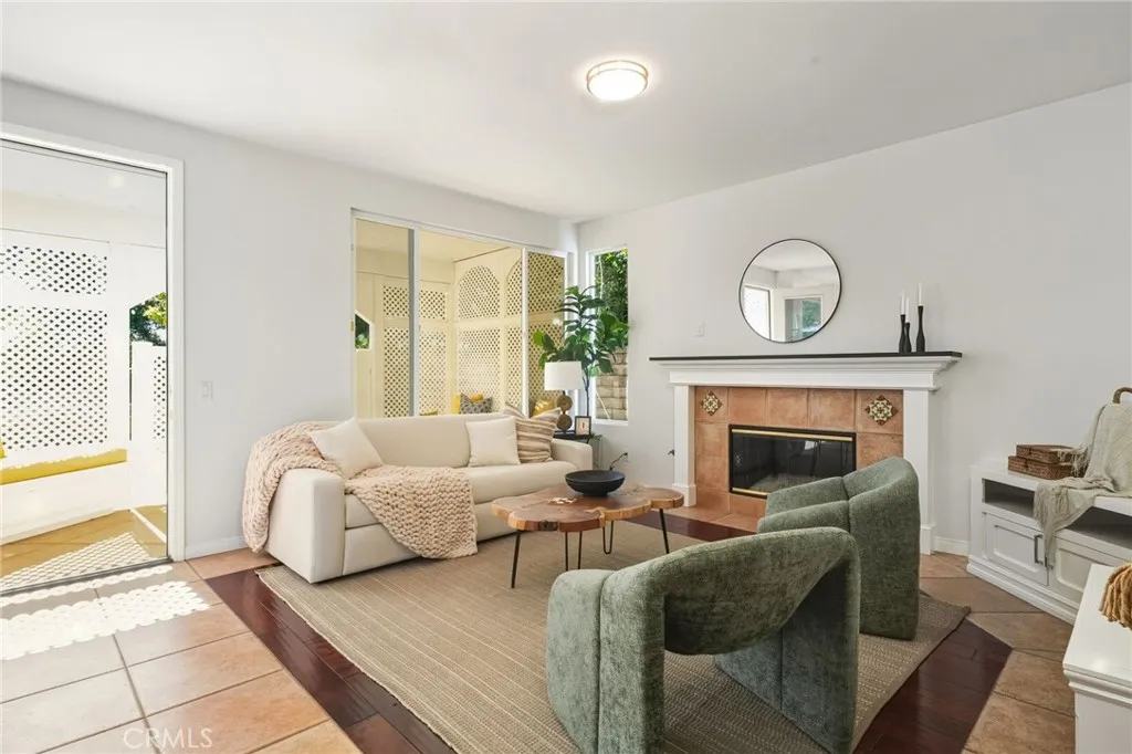 6268 Normandy, Oak Park, California 91377 home-pic-17