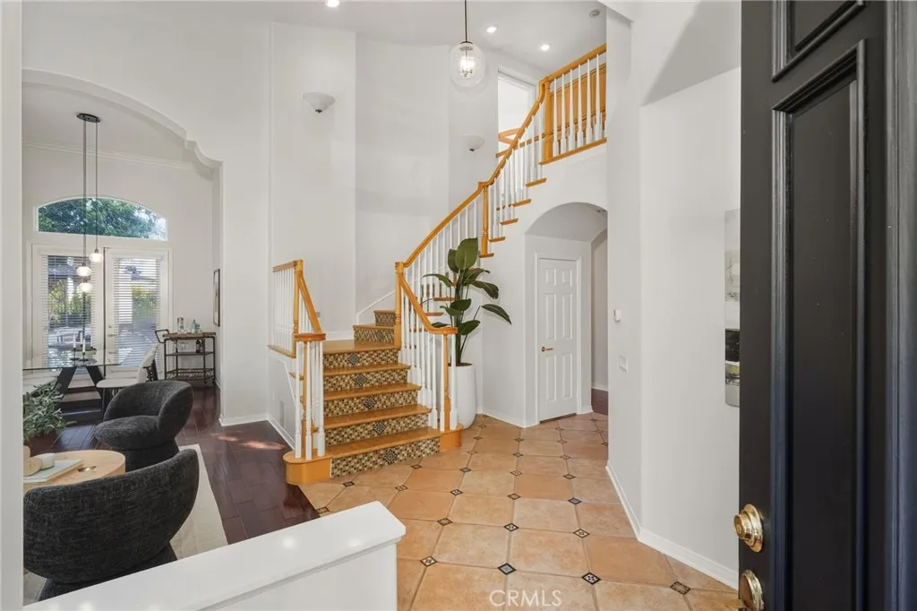 6268 Normandy, Oak Park, California 91377 home-pic-5