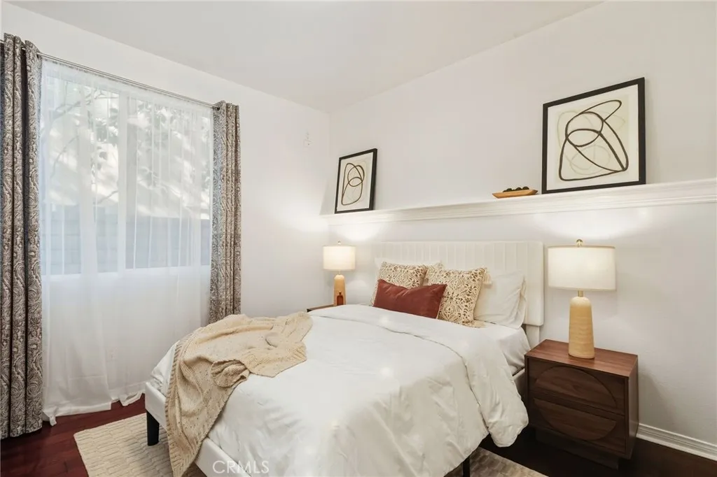 6268 Normandy, Oak Park, California 91377 home-pic-38