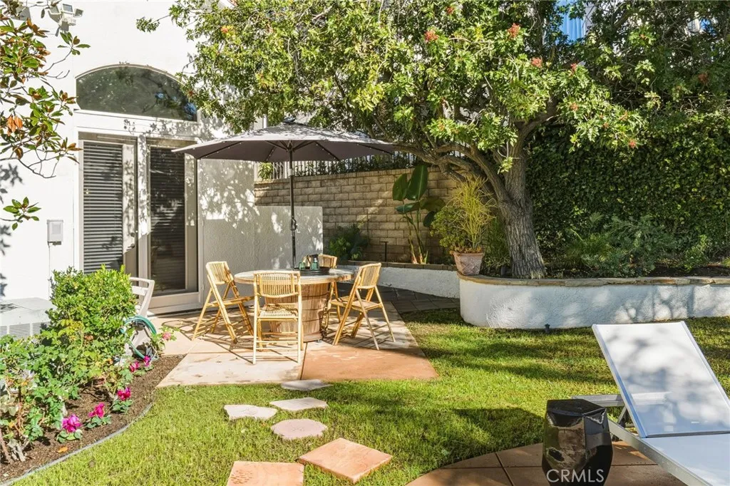 6268 Normandy, Oak Park, California 91377 home-pic-36