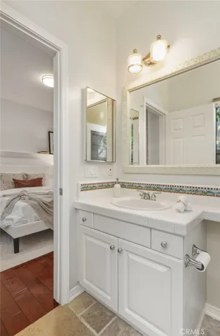 Main floor Primary bath