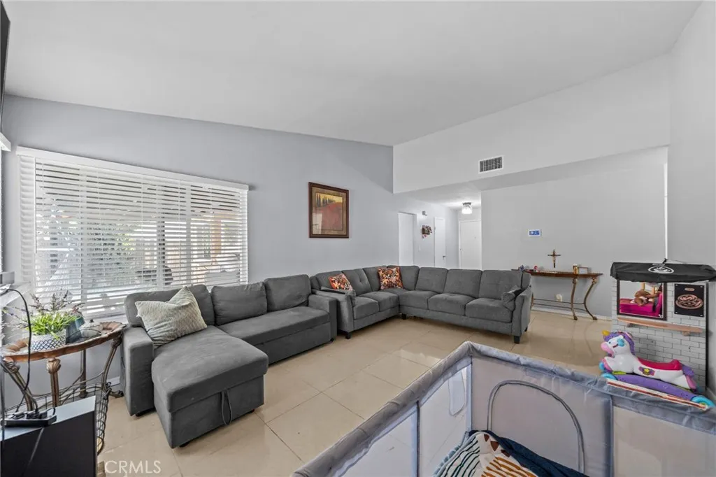 25570 Orangewood, Hemet, California 92544 home-pic-8