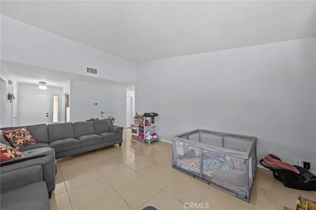 25570 Orangewood, Hemet, California 92544 home-pic-9