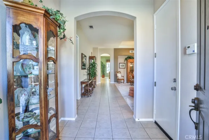 930 Mccall, Corona, California 92881