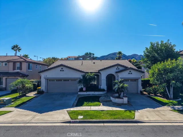 930 Mccall, Corona, California 92881