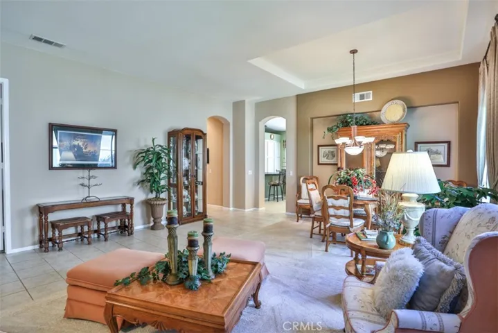 930 Mccall, Corona, California 92881