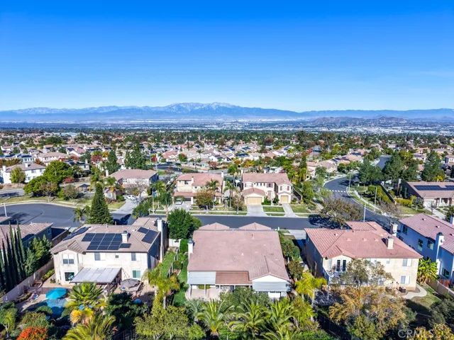 930 Mccall, Corona, California 92881