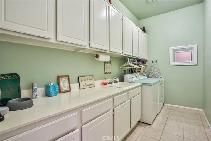 930 Mccall, Corona, California 92881